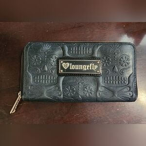 Loungefly ❤️ Logo Skull Long Wallet